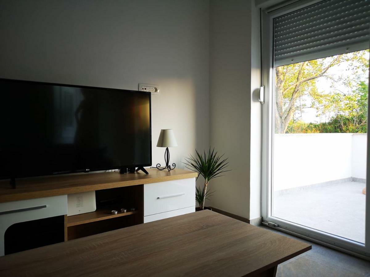 Holiday Home Visnja 닌 외부 사진