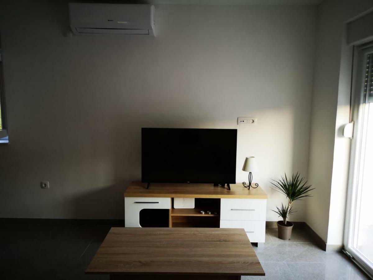Holiday Home Visnja 닌 외부 사진