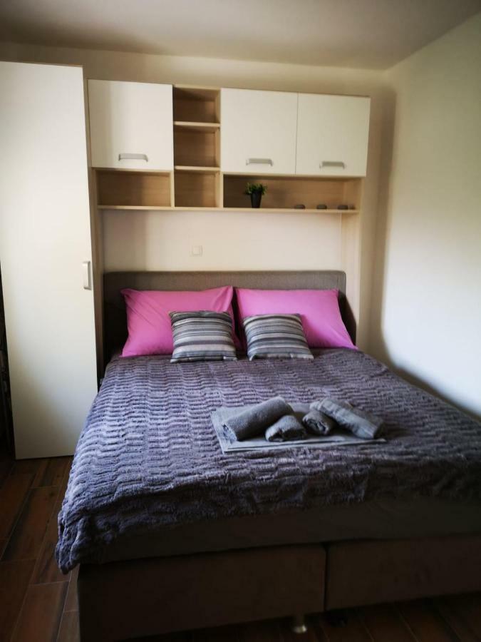 Holiday Home Visnja 닌 외부 사진