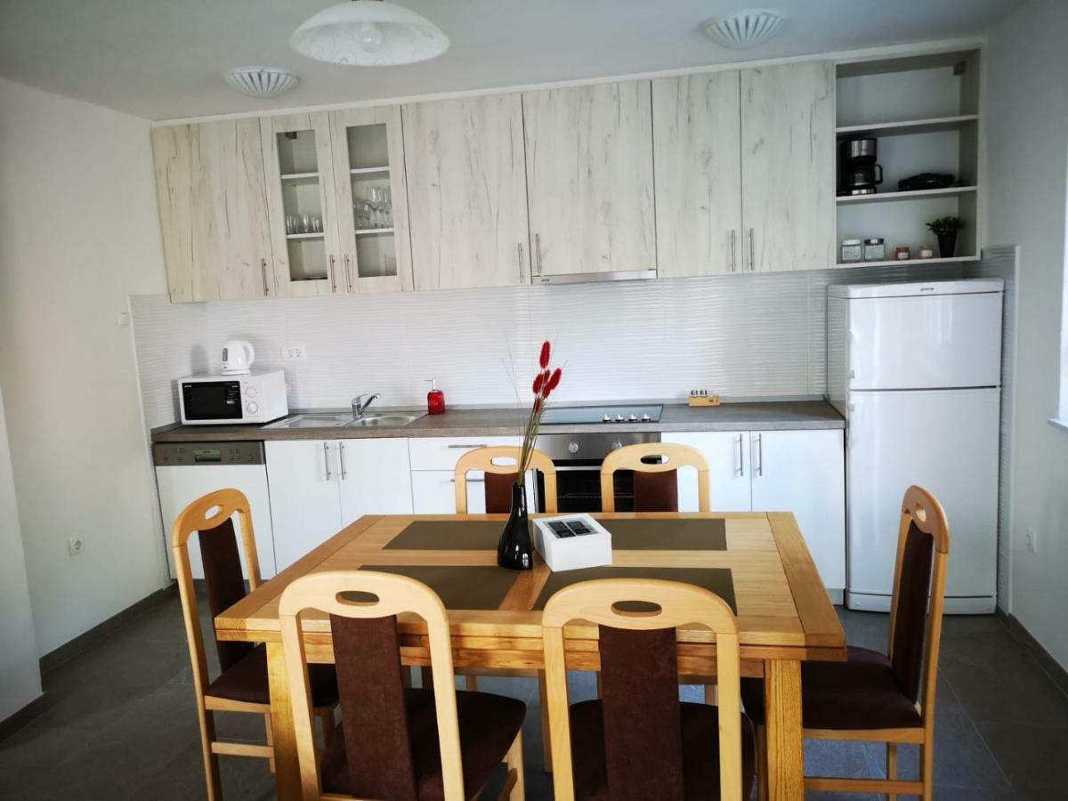 Holiday Home Visnja 닌 외부 사진